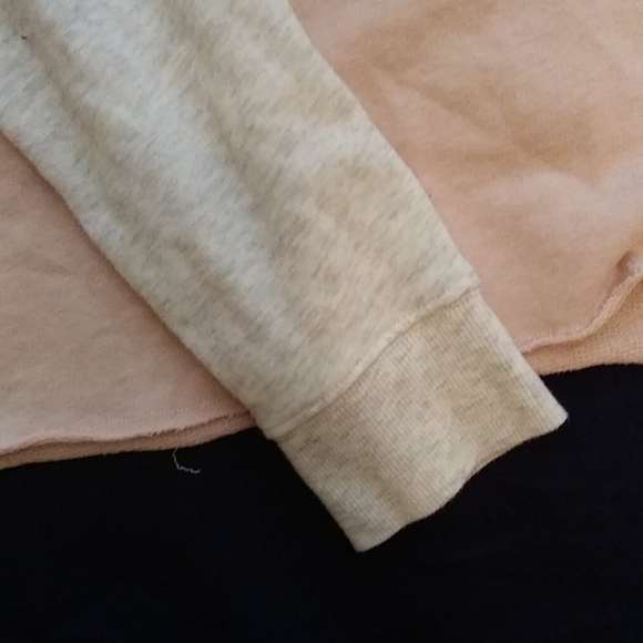 Cutoff sweatshirt - Picture 3 of 3